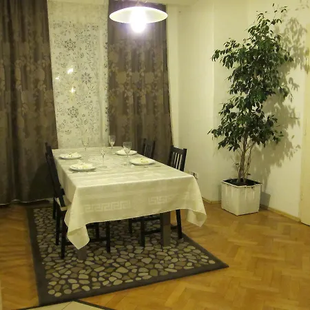 לינה וארוחת בוקר Arabesque Accommodation